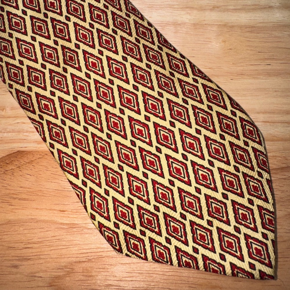 Polo Ralph Lauren Mens Silk Tie Gold Red Geometric Diamond Hand Made USA 3.75"